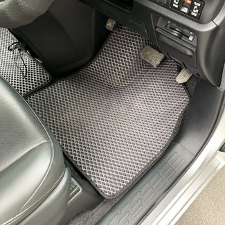 Коврики на Toyota Voxy (R80) 2014 - 2021 в Кирове