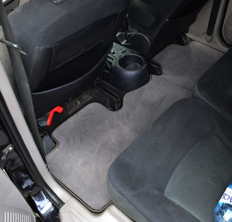 Коврики на Mitsubishi Grandis 2003 - 2009 в Кирове