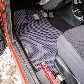 Коврики на Lada (ВАЗ) 2101, 2102, 2103, 2104, 2105, 2106, 2107 1970 - 2012 в Кирове