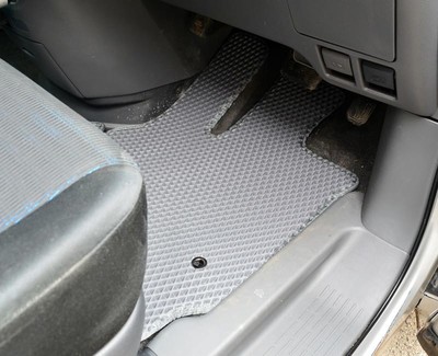 Коврики на Toyota Voxy (R70) 2007 - 2013 в Кирове