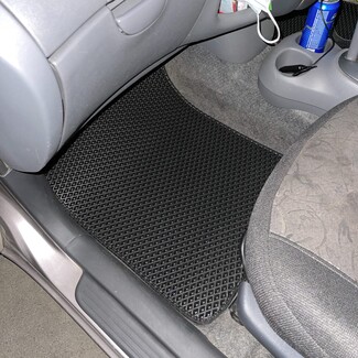 Коврики на Toyota Vitz I 1998 - 2005 в Кирове Коврики на Toyota Vitz I 1998 - 2005 в Кирове