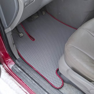 Коврики на KIA Carnival II 2006 - 2014 в Кирове