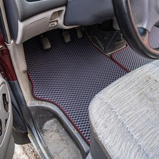 Коврики на Mitsubishi Space Gear 1994 - 2007 в Кирове