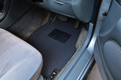 Коврики на Mitsubishi Diamante II 1995 - 2005 в Кирове