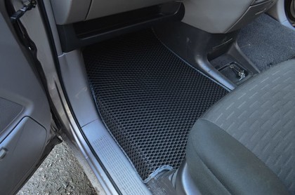 Коврики на Toyota Voxy (R60) 2001 - 2007 в Кирове