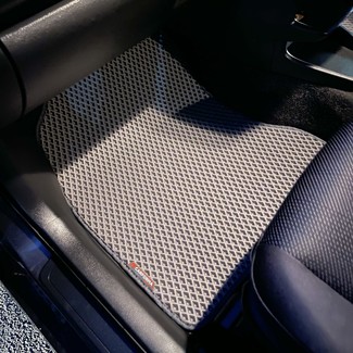 Коврики на Toyota Wish II 2009 - 2017 в Кирове