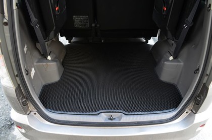 Коврики на Toyota Voxy (R60) 2001 - 2007 в Кирове