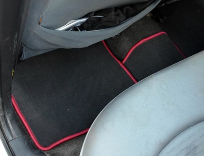 Коврики на Mitsubishi Colt VI 2002 - 2012 в Кирове