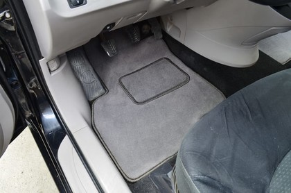 Коврики на Mitsubishi Grandis 2003 - 2009 в Кирове