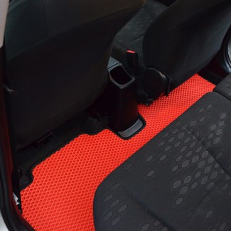Ворсовые коврики на Subaru Trezia 2010 - 2016 в Кирове