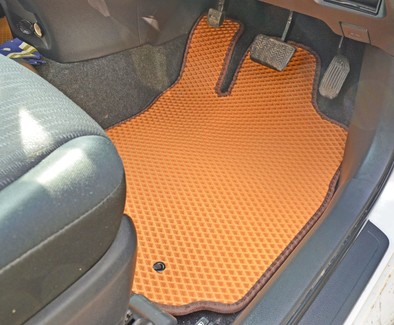 Коврики на Toyota Wish II 2009 - 2017 в Кирове