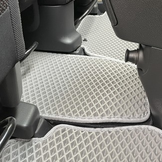 Коврики на Nissan Serena (C26) 2010 - 2016 в Кирове